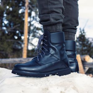 bota preta para neve em couro preto ideal para o inverno
