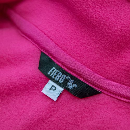 marca de fleece rosa