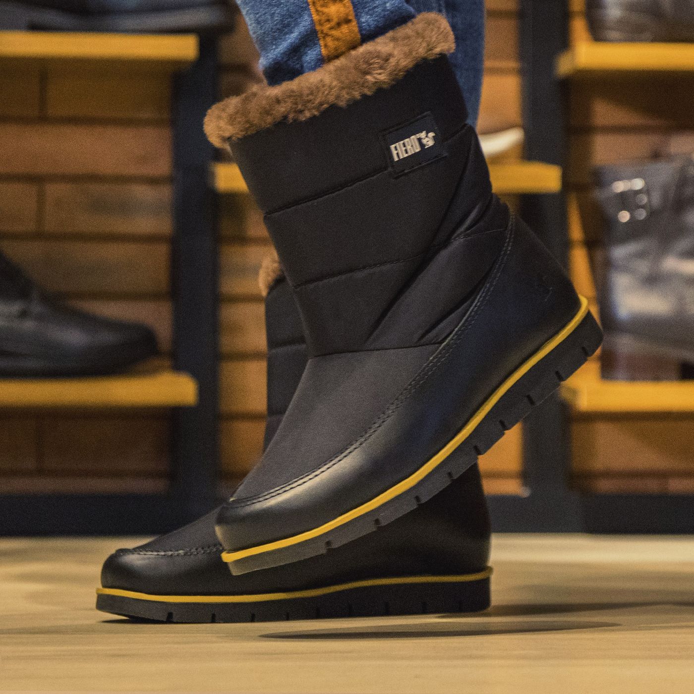 Bota Com Pelo De Carneiro Bota feminina forrada em lã de carneiro para o frio e inverno Snug Boot