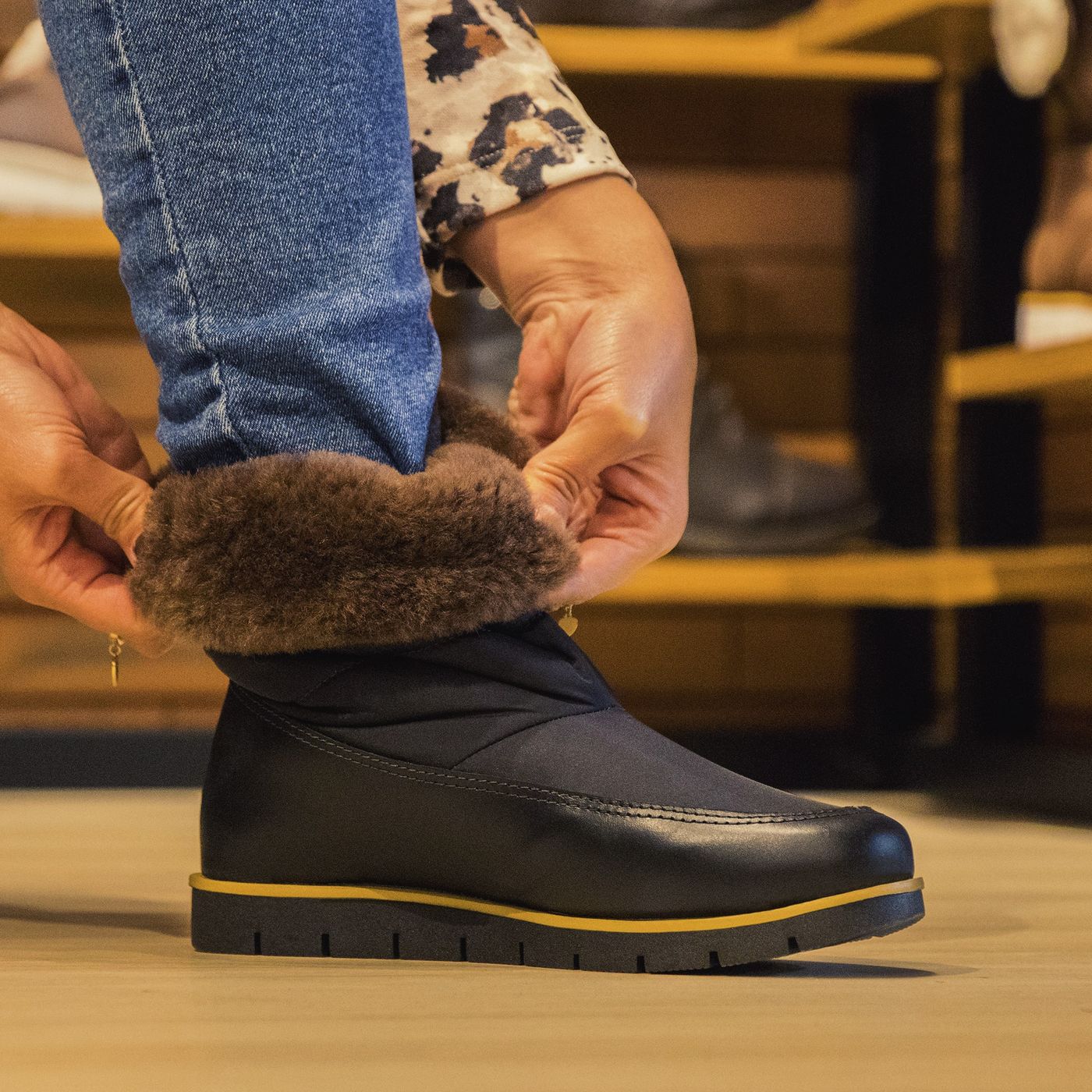 Bota Com Pelo De Carneiro Bota feminina forrada em lã de carneiro para o frio e inverno Snug Boot