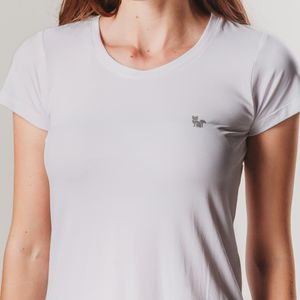 Camiseta feminina que evita suor