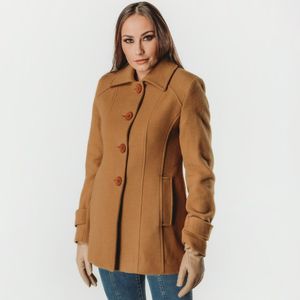 casaco-feminino-castanho-em-la-dakota