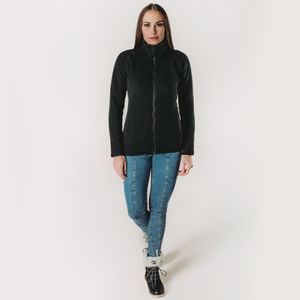 look de inverno com casaco feminino preto de fleece