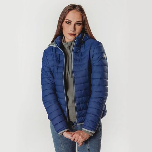 jaqueta azul feminina ideal para uso urbano