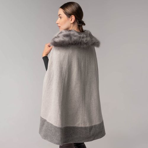 poncho feito em lã premium com forro de fleece