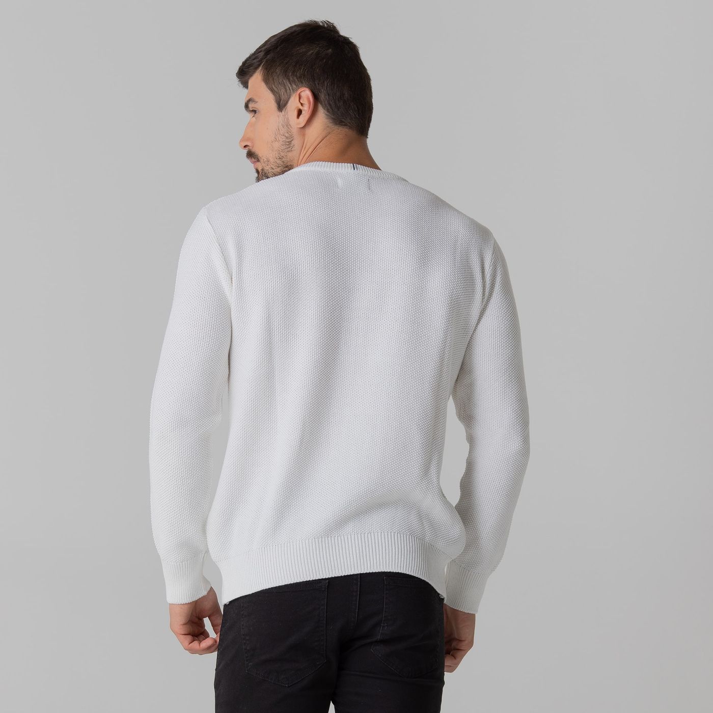 Suéter masculino branco em tricô piquet gola careca Fiero