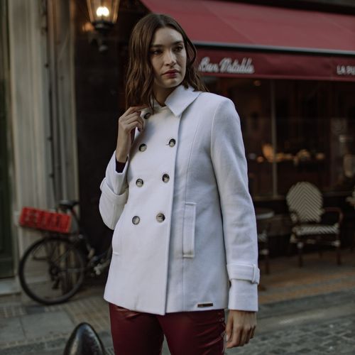 casaco curto transpassado branco feminino para o inverno