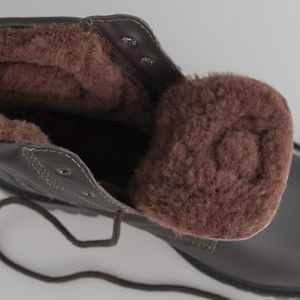 calçado adequado para o inverno e neve