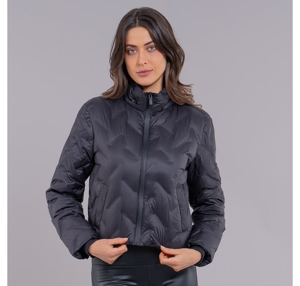 casaco curto feminino preto puffer sem costura La Thuile