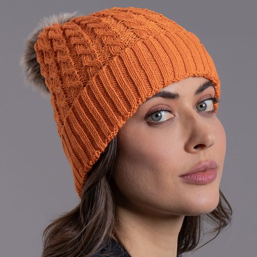 gorro feminino laranja com pompom em tricô Vielas